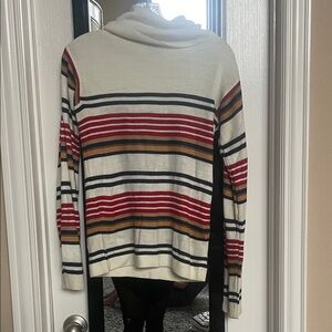 Vintage Ardee sweater size unknown but best for small *has marks*